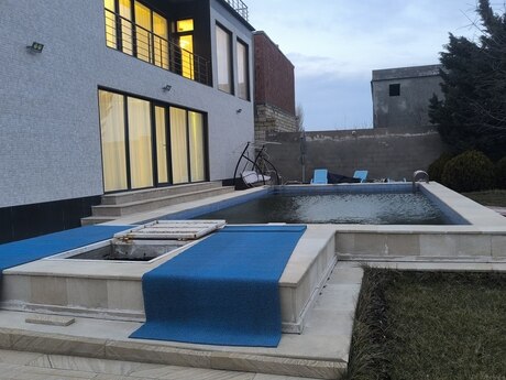 5 otaqlı həyət evi/bağ evi - Novxanı q. - 600 m²