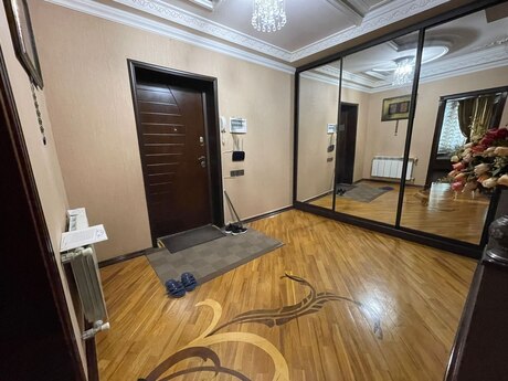 Объявление №5889719 - Баку, Наримановский  р., 4-комн., 140 м², 9/16 этаж