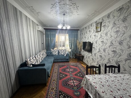2 otaqlı köhnə tikili - Əhmədli m. - 61 m²