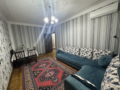 2 otaqlı köhnə tikili - Əhmədli m. - 61 m²