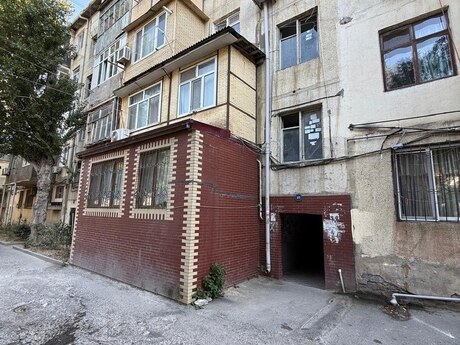 Elan №5890111 - Bakı, Memar Əcəmi m., 3 otaqlı, 75 m², 4/5 mərtəbə