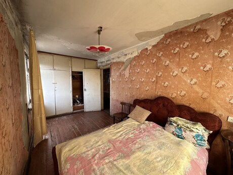 2 otaqlı köhnə tikili - Neftçilər m. - 52 m²