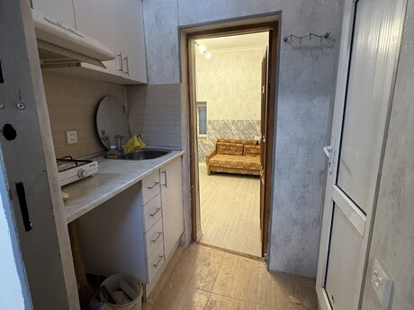 1 otaqlı köhnə tikili - Nizami m. - 18 m²