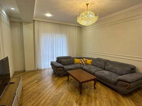 3 otaqlı yeni tikili - Ağ şəhər q. - 130 m²