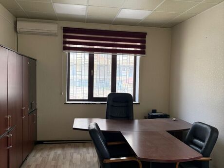 Obyekt - Şah İsmayıl Xətai m. - 300 m²