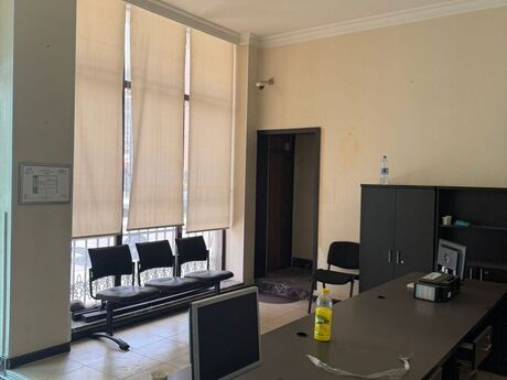 Elan №5891282 - Bakı, Şah İsmayıl Xətai m., 300 m²