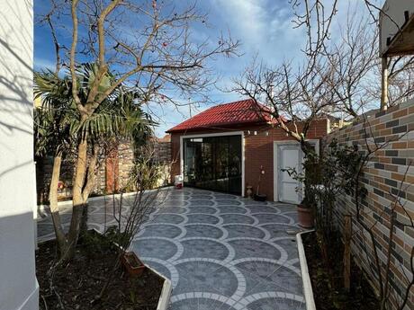 6 otaqlı həyət evi/bağ evi - Badamdar q. - 200 m²