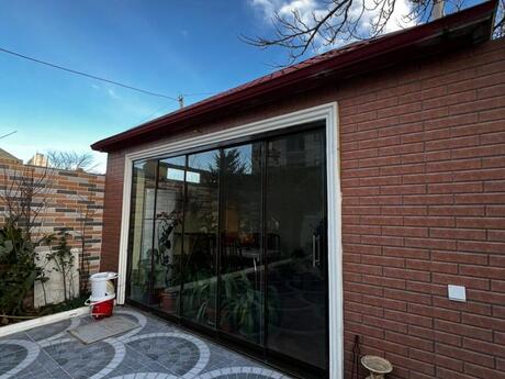 6 otaqlı həyət evi/bağ evi - Badamdar q. - 200 m²