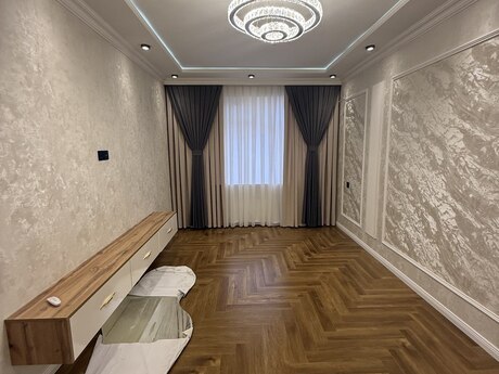 3-комн. вторичка - м. Ахмедлы - 80 м²