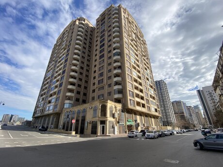 4 otaqlı yeni tikili - 28 May m. - 184 m²