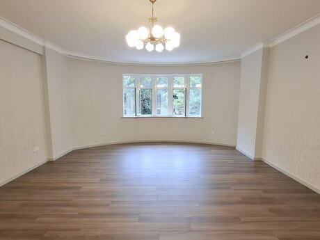 Elan №5891608 - Bakı, Gənclik m., 200 m²