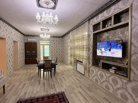 5 otaqlı həyət evi/bağ evi - Binə q. - 180 m²
