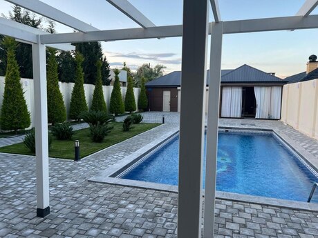 5 otaqlı həyət evi/bağ evi - Mərdəkan q. - 279 m²