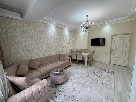 Elan №5892285 - Bakı, Əhmədli m., 3 otaqlı, 72 m², 2/12 mərtəbə