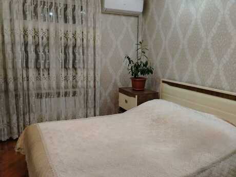 4 otaqlı köhnə tikili - Bakıxanov q. - 80 m²