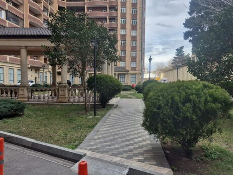 3-комн. новостройка - м. Гянджлик - 131 м²