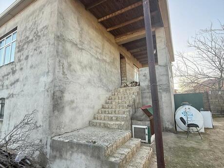 6 otaqlı həyət evi/bağ evi - Məmmədli q. - 230 m²