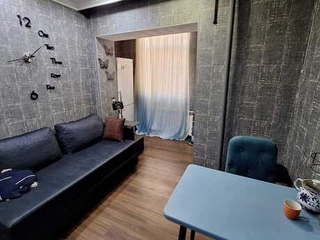 3 otaqlı köhnə tikili - Şah İsmayıl Xətai m. - 70.3 m²