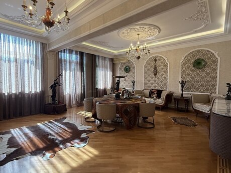 Объявление №5892632 - Баку, м. 28 мая, 5-комн., 200 м², 3/5 этаж