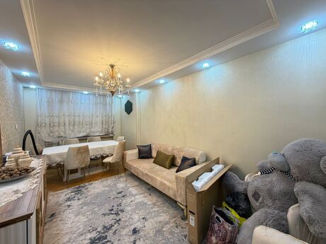 4 otaqlı köhnə tikili - Yeni Günəşli q. - 90 m²