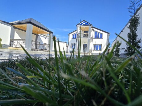 6 otaqlı həyət evi/bağ evi - Məmmədli q. - 220 m²