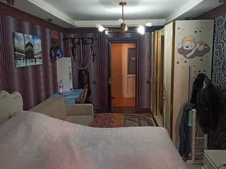 3 otaqlı köhnə tikili - Elmlər Akademiyası m. - 72 m²