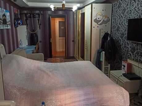 3 otaqlı köhnə tikili - Elmlər Akademiyası m. - 72 m²