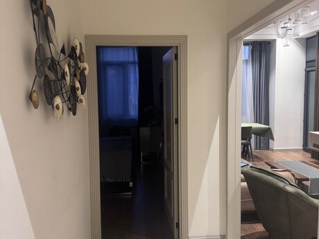 2-комн. новостройка - м. 8 ноября - 83 м²