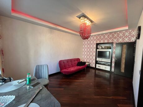3 otaqlı köhnə tikili - Elmlər Akademiyası m. - 98 m²