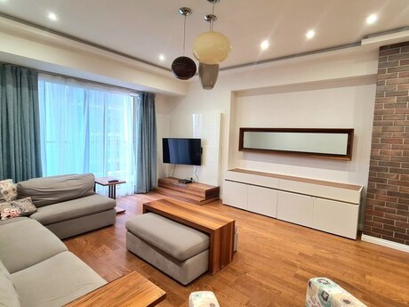 4 otaqlı yeni tikili - Səbail r. - 167 m²