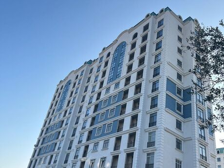 2-комн. новостройка - Хатаинский р. - 82 м²
