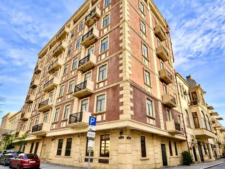 Объявление №5893804 - Баку, м. Сахил, 2000 м²