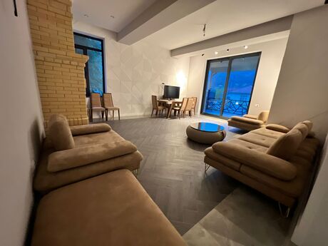 8 otaqlı həyət evi/bağ evi - Quba - 300 m²