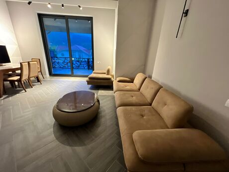 8 otaqlı həyət evi/bağ evi - Quba - 300 m²