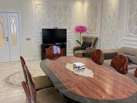 3 otaqlı yeni tikili - Memar Əcəmi m. - 142 m²