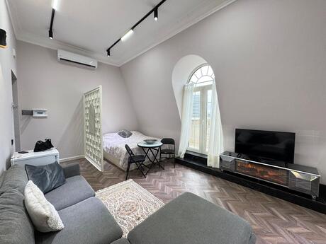 1 otaqlı yeni tikili - Ağ şəhər q. - 45 m²
