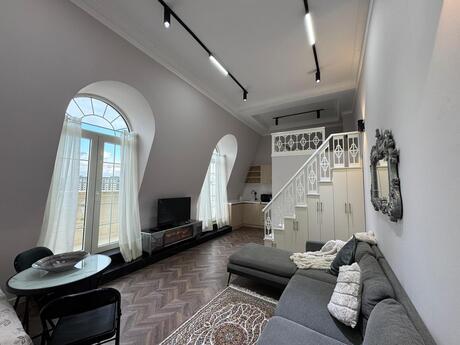 1 otaqlı yeni tikili - Ağ şəhər q. - 45 m²
