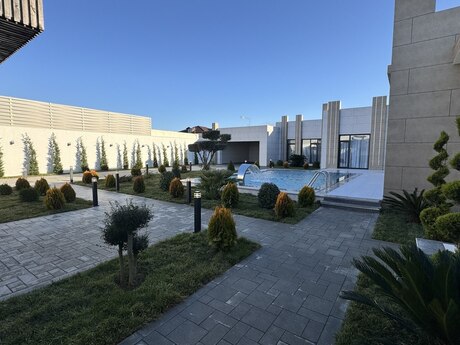 5 otaqlı həyət evi/bağ evi - Mərdəkan q. - 260 m²
