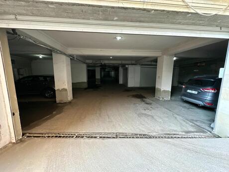 Гараж - м. Шах Исмаил Хатаи - 200 м²