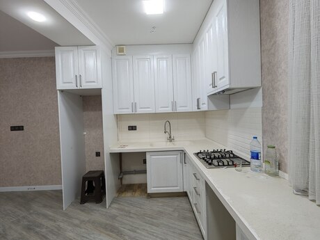 3 otaqlı yeni tikili - Qaraçuxur q. - 75 m²