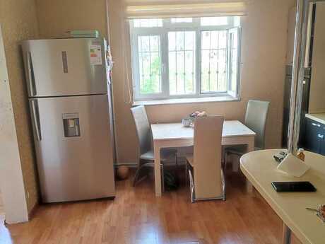 3 otaqlı köhnə tikili - Şah İsmayıl Xətai m. - 100 m²