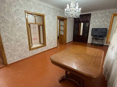 3 otaqlı köhnə tikili - İçəri Şəhər m. - 67 m²