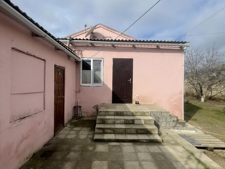 3 otaqlı həyət evi/bağ evi - Yeni Suraxanı q. - 90 m²