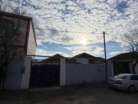 4 otaqlı həyət evi/bağ evi - Binəqədi q. - 100 m²