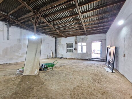 Obyekt - Binəqədi r. - 190 m²