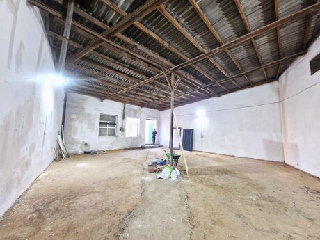 Obyekt - Binəqədi r. - 190 m²