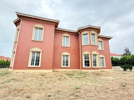 8 otaqlı həyət evi/bağ evi - Sabunçu r. - 500 m²
