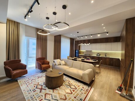 3 otaqlı yeni tikili - Xətai r. - 140 m²
