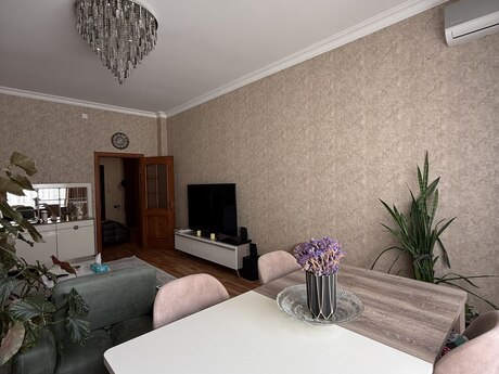 2 otaqlı yeni tikili - Şah İsmayıl Xətai m. - 96 m²