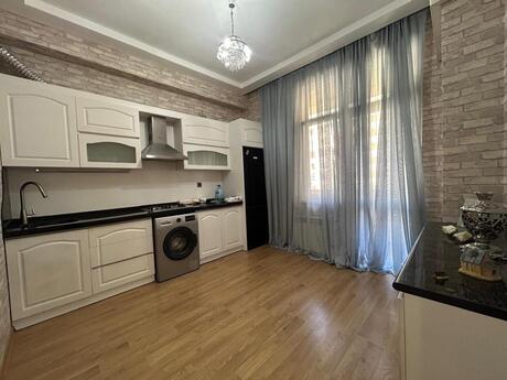 Объявление №5895128 - Баку, м. Гянджлик, 2-комн., 60 м², 7/15 этаж